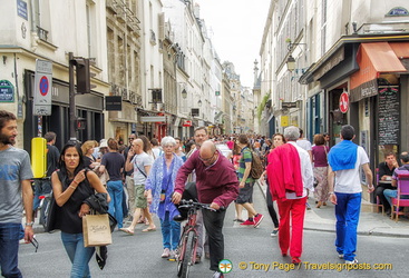 Rue des Francs Bourgeois at rue de Turenne